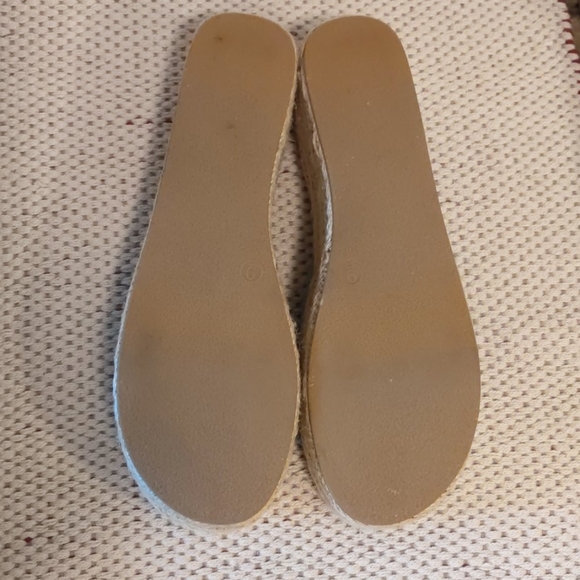 Big Buddha Open Toed Wedge - Picture 5 of 7